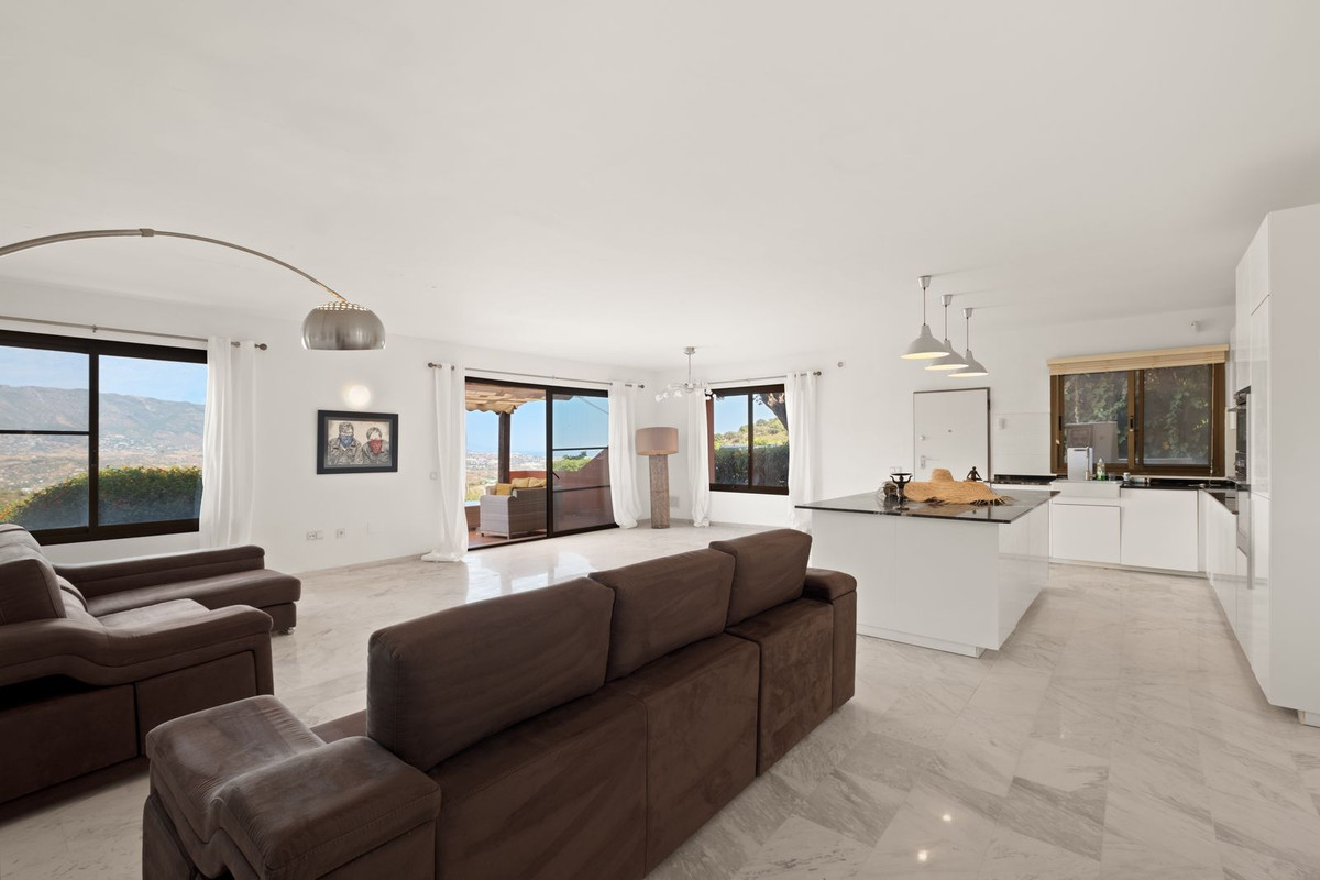 La Mairena, Marbella