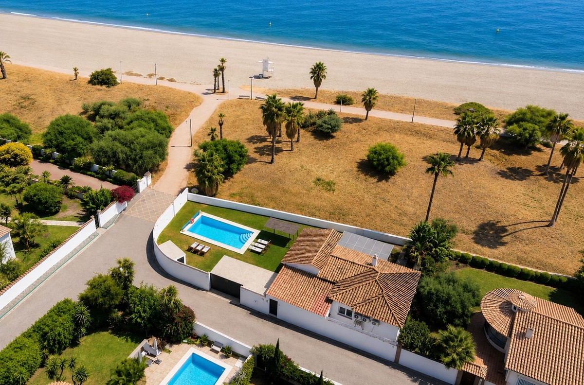 Nueva Milla de Oro, Estepona